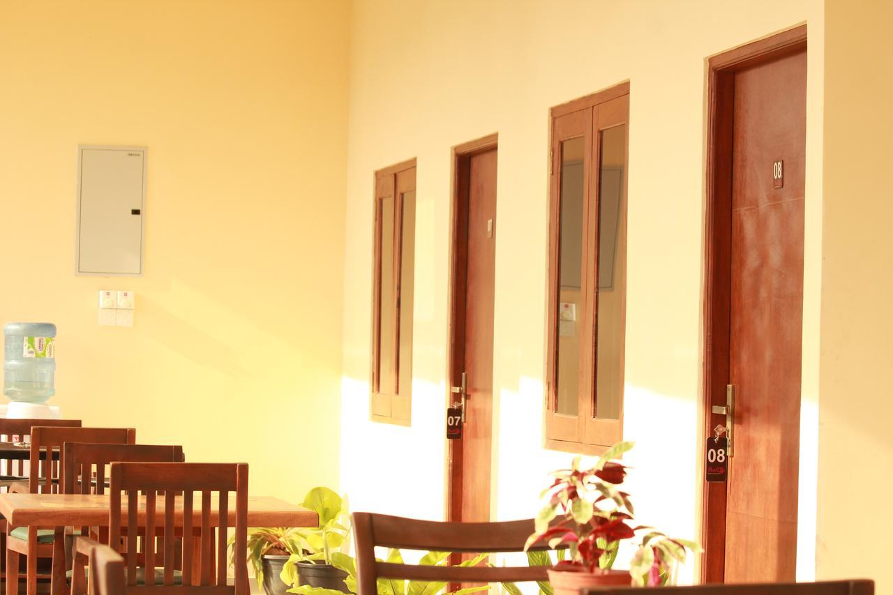 Pearl City Hotel Tissamaharama Esterno foto