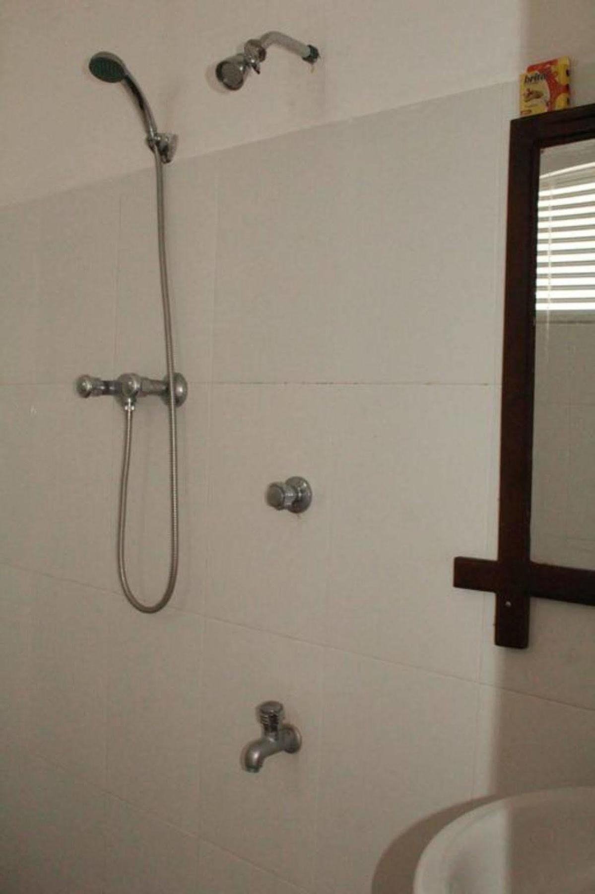 Pearl City Hotel Tissamaharama Esterno foto