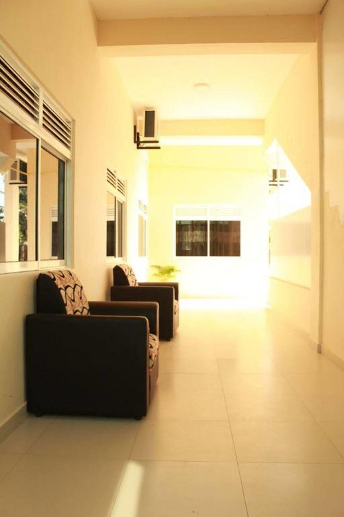 Pearl City Hotel Tissamaharama Esterno foto